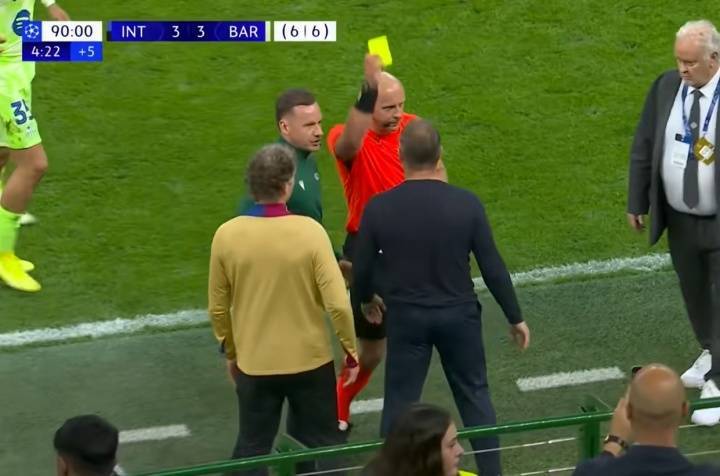 世体：弗里克和助手被罚款停赛，巴萨对处罚感到惊讶可能上诉